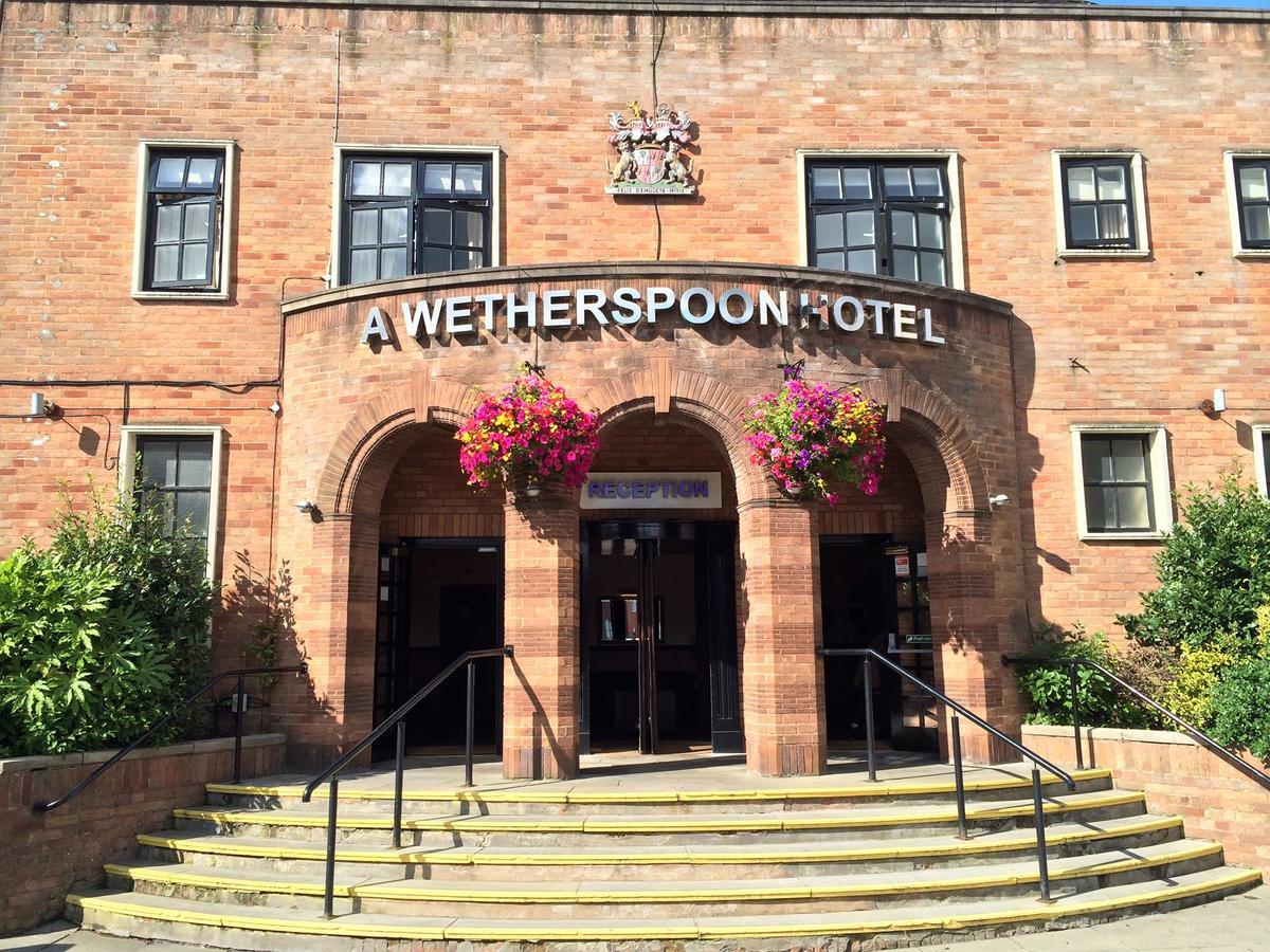 The Brocket Arms Wetherspoon Hotel Wigan Bagian luar foto